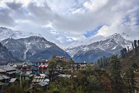 पश्चिमी विक्षोभ के कारण बदलेगा मौसम, दक्षिण में भारी बारिश का दौर जारी