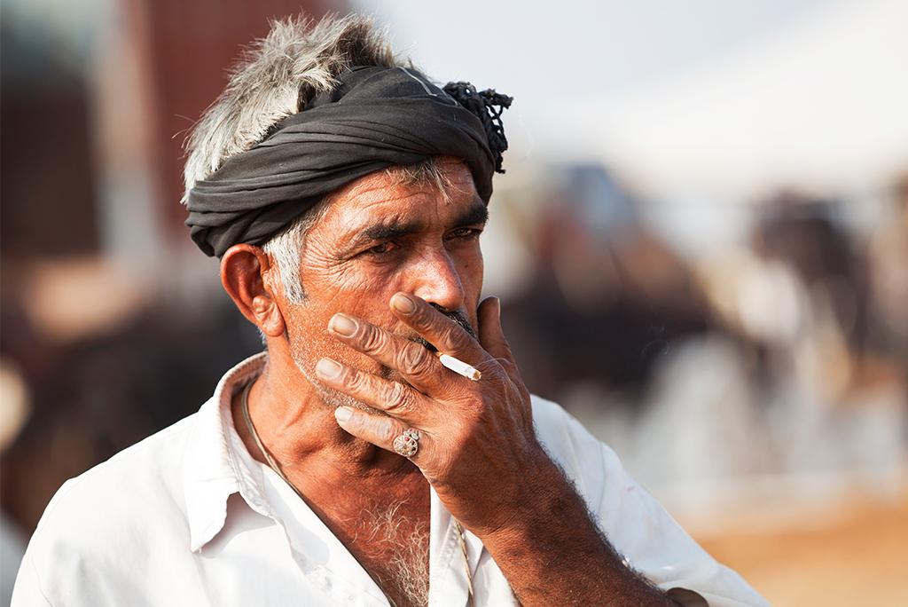 धूम्रपान मस्तिष्क की उम्र बढ़ने की प्रक्रिया को तेज कर देता है; फोटो: आईस्टॉक