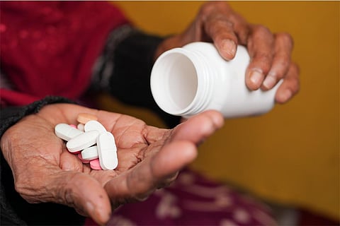 कोविड-19 के दौरान, अस्पतालों में भर्ती संक्रमितों के उपचार में एंटीबायोटिक दवाओं का जरूरत से ज्यादा इस्तेमाल किया गया; प्रतीकात्मक तस्वीर: आईस्टॉक