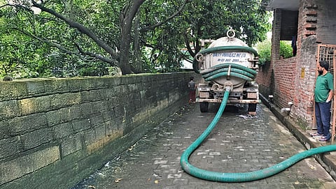 ചുവന്നു ചുവന്നു മറന്നു