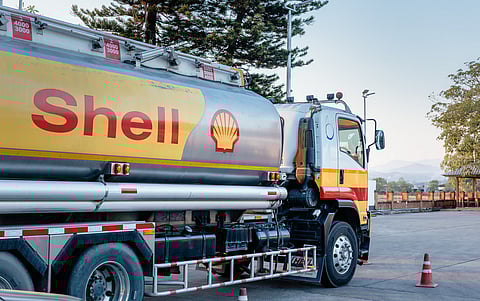 ലോകമെങ്ങും കുടുംബങ്ങൾ വൈദ്യുതി-ഇന്ധന ബില്ലുകൾ അടയ്ക്കാൻ പ്രയാസപ്പെടുമ്പോൾ, ഫോസിൽ ഇന്ധന കമ്പനികൾ 2026-ൽ ഓരോ സെക്കൻഡിലും നേടുന്നത് 3,000 ഡോളർ