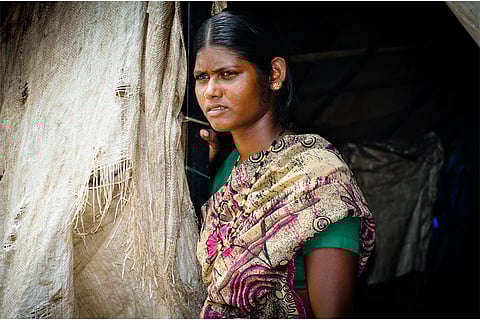 विकास की राह तकती आंखें, फोटो: आईस्टॉक