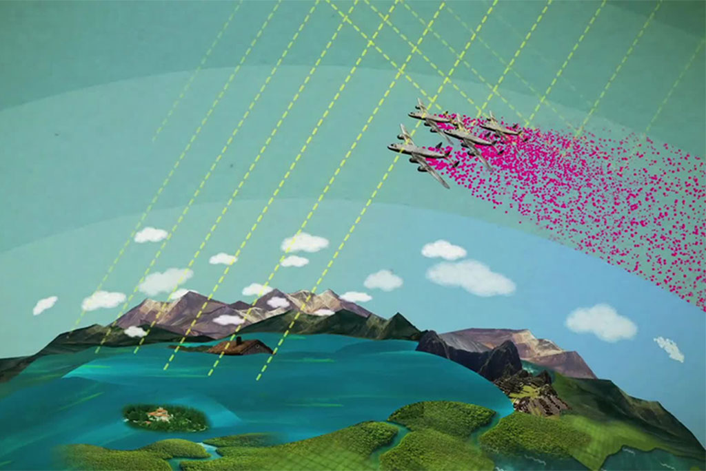 सौर भू-इंजीनियरिंग जिसमें ऊपरी वायुमंडल में छोटे परावर्तक कणों का छिड़काव किया जाता है, फिर वे कण सूर्य के कुछ प्रकाश को वापस अंतरिक्ष में भेज देंगे और पृथ्वी को ठंडा करने में मदद करेंगे।