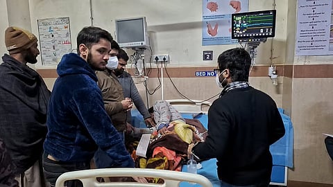 सरकारी मेडिकल कॉलेज राजौरी का आइसोलेशन वार्ड, जहां बढ़ाल के पीड़ितों का इलाज किया जा रहा है।  
फोटो: मोहसिन मुश्ताक