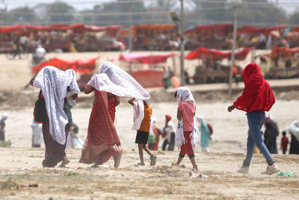 अमीर व्यक्तिगत प्रदूषकों के भुगतान करने से कमजोर देशों में अनुकूलन और नुकसान के लिए बहुत जरूरी सहायता मिल सकती है।