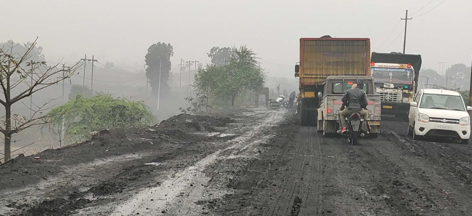 यह है सिंगरौली की सड़क का हाल। फोटो: विजय कुमार वर्मा