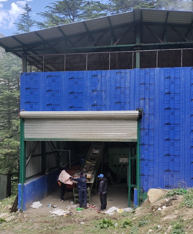 भागीरथी इको सेंसेटिव जोन में इंसिनिरेटर, फोटो : हिमालयी नागरिक दृष्टि मंच