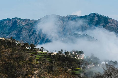 उत्तर पश्चिम व मध्य भारत में शीतलहर और तापमान में भारी गिरावट, कई राज्यों में कड़ाके की ठंड और पाला बढ़ा।