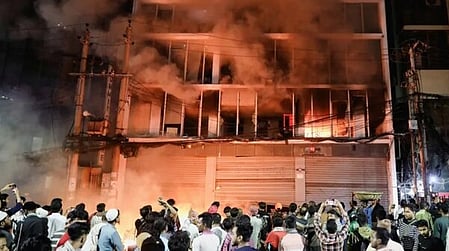 Violence after death of radical leader Sharif Osman Hadi in Bangladesh