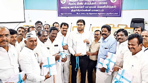 District Election Officer V Saravanan releasing the SIR draft roll in Tiruchy 