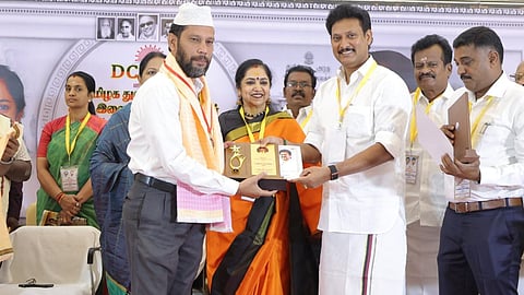 School Education Minister Anbil Mahesh Poyyamozhi, DMK Lok Sabha MP Thamizhachi Thangapandian at an event honouring distinguished educationists in Tiruchy on Tuesday