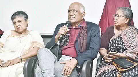 Justice Zak Yacoob flanked by his wife Anuradha (L), and human rights lawyer and activist Sudha Ramalingam (R)