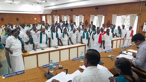 Tiruvarur ryots protesting for fair compensation at the grievance meet chaired by the Collector