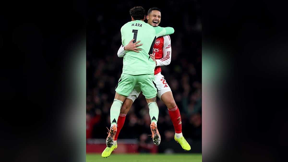 Premier League: Arsenal thrash Villa to end year 5 points clear at the top