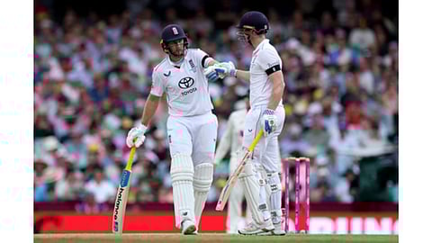England batsmen Joe Root and Harry Brook at the SCG at day 1  