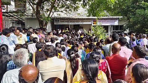 Secretariat staff protest against the TNAPS