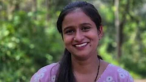 Ayona Monson (17) died after falling from a school building.