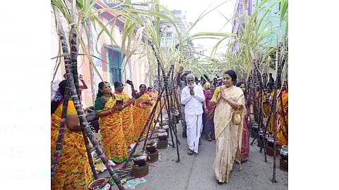 Minister PK Sekarbabu, actor-filmmaker Suhasini at the Dravida Pongal celebration at Harbour Assembly constituency in Chennai on January 17