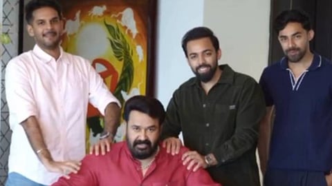 Chatha Pacha Team with Mohanlal