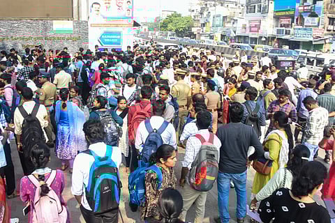 Candidates protesting outside DG Vaishnav college in Arumbakkam)