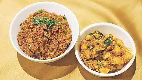 Vathal Kulambu and Potato fry 