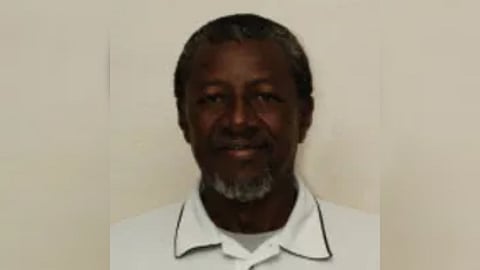 Umpire Steve Bucknor