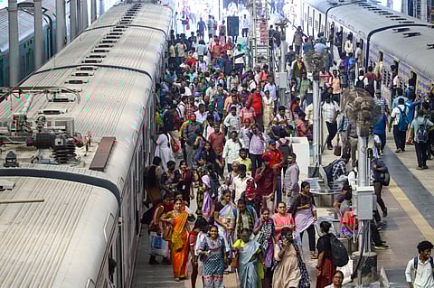 Visual from the crowded Chennai station 