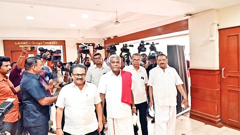 CPM team arriving to hold talks with DMK’s panel in Arivalayam on February 27