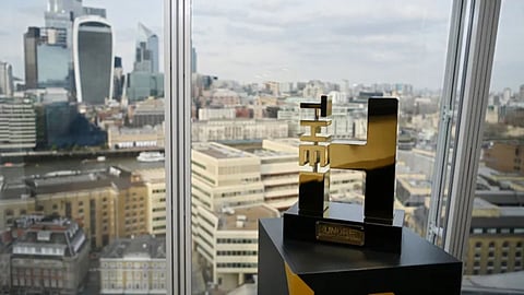 Men's Hundred auction