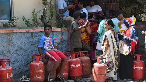 TN govt announces incentives to promote induction stoves amid commercial LPG shortage 