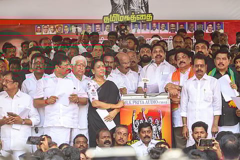 AIADMK general secretary Edappadi Palaniswami addressing NDA's protest against the State government at MGR Nagar in Virugambakkam on Tuesday