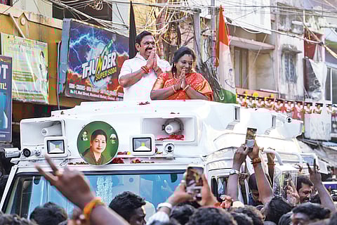 Palaniswami and Tamilisai during the NDA election campaign at Mylapore constituency