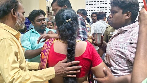 Passengers rescued from a malfunctioning lift and offered water to a dehydrated woman after being trapped for nearly two hours in the Puzhuthivakkam MRTS station
