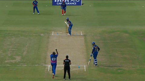 DC restricted 5 time champions MI to 162-6