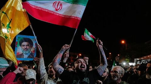 India asks its nationals in Iran to 'expeditiously exit'