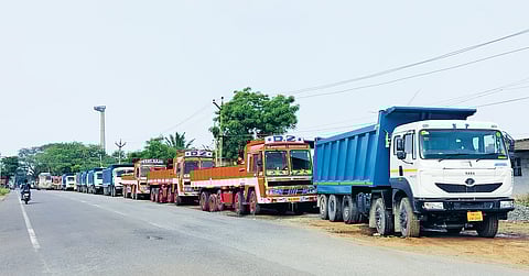 Kanniyakumari-Kerala mineral lorry movement banned
