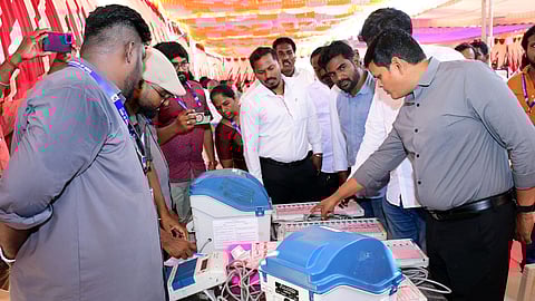 DEO inspects EVM preparations