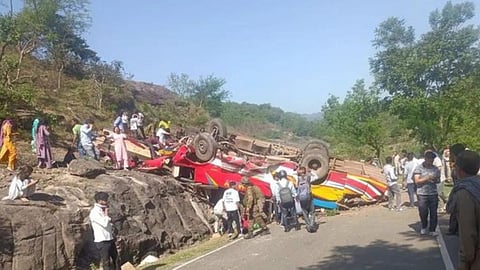 Bus rolls down in Udhampur