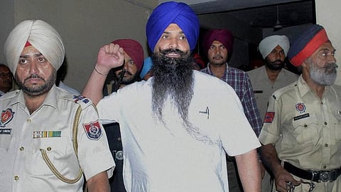 Balwant Singh Rajoana, main accused in Beant Singh assassination case, being produced in the court in Patiala