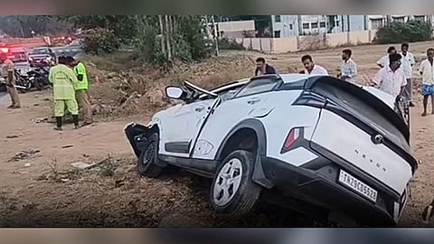 Car collides with omni bus 