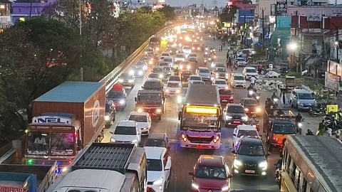 Massive congestion on the Tiruchy-Chennai National Highway 