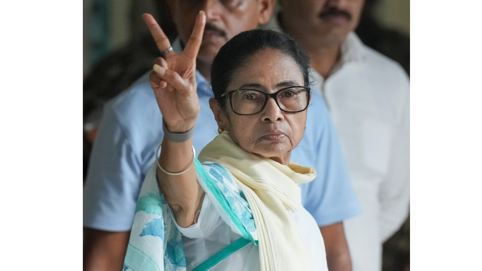 West Bengal Chief Minister and Trinamool Congress (TMC) candidate from Bhabanipur constituency, Mamata Banerjee, shows a victory sign after casting a vote in the second and final phase of the West Bengal Assembly elections, at a polling station in Kolkata, Wednesday, April 29, 2026 