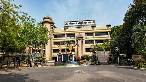 DMK headquarters Anna Arivalayam wears a deserted look after results started to trickle in on Monday