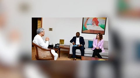 Ashwini Vaishnaw in a meeting with Google executives