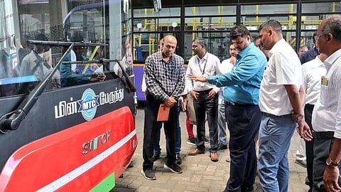 MD of MTC Chennai, Dr 
Prabhushankar T Gunalan inspecting the prototype Air-Conditioned and Non-AC buses 