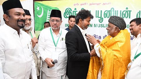CM Vijay with KM Kader Mohideen