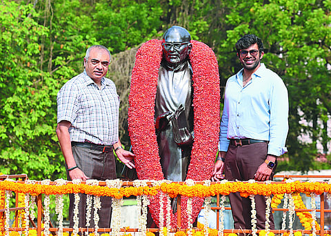 Daily Thanthi Group of Publications chairman S Balasubramanian Adityan and Thanthi Group Director Sivanthi Adityan, offered floral tributes to Aditanar’s statue at Egmore.