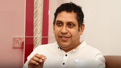 Praveen Chakravarty 