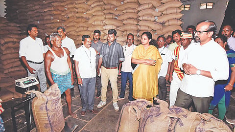 Minister P Venkataramanan inspecting the ongoing paddy procurement 