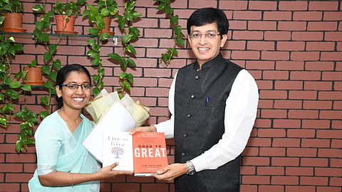 Jennifer, Assistant Director in the Rural Development Department met Dr Radhakrishnan, Chairman and Managing Director of Tamil Nadu Power Distribution Corporation Ltd